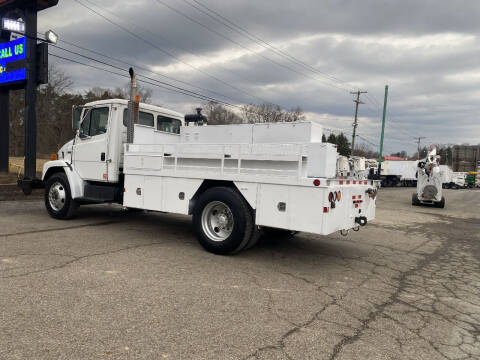 2003 Freightliner FL60
