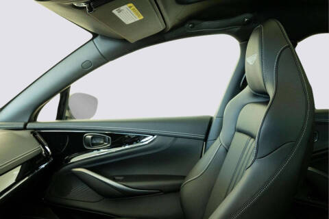 2026 Aston Martin DBX 707