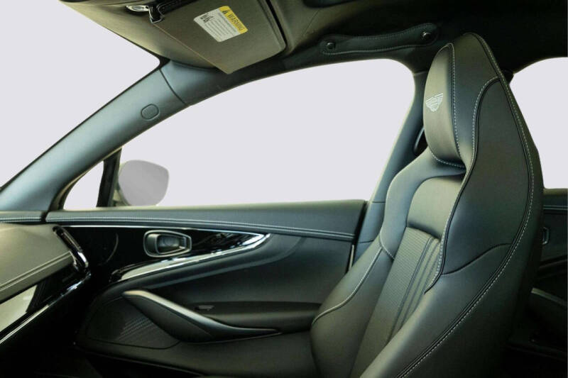 2026 Aston Martin DBX 707