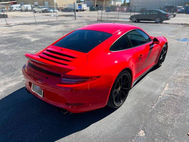 2015 Porsche 911 Carrera GTS
