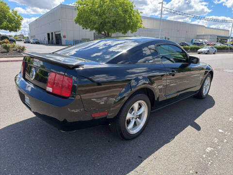 2007 Ford Mustang V6 Deluxe