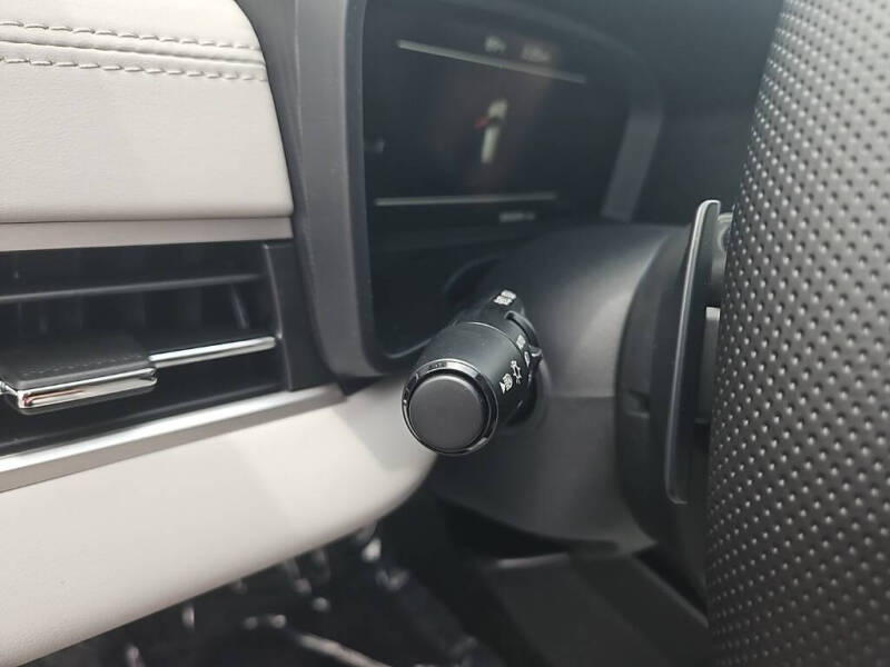 2025 Mitsubishi Outlander PHEV SEL