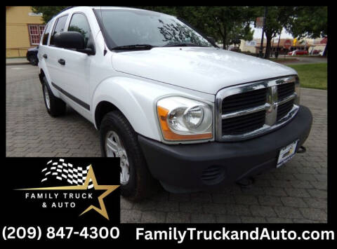 2006 Dodge Durango for sale at Family Truck and Auto in Oakdale CA
