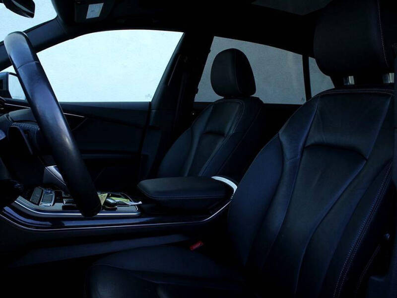 2019 Audi Q8 quattro Premium 55 TFSI