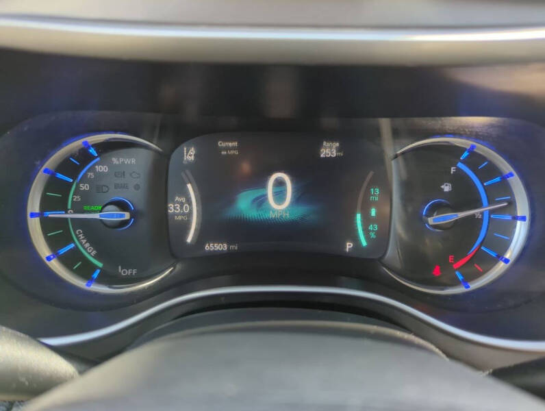 2022 Chrysler Pacifica Hybrid Touring L