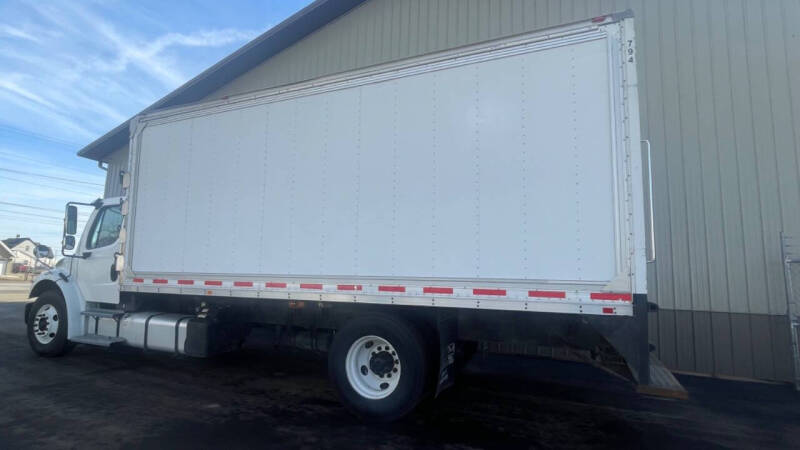 2013 Freightliner Business class M2