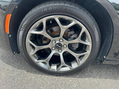 2018 Chrysler 300 S