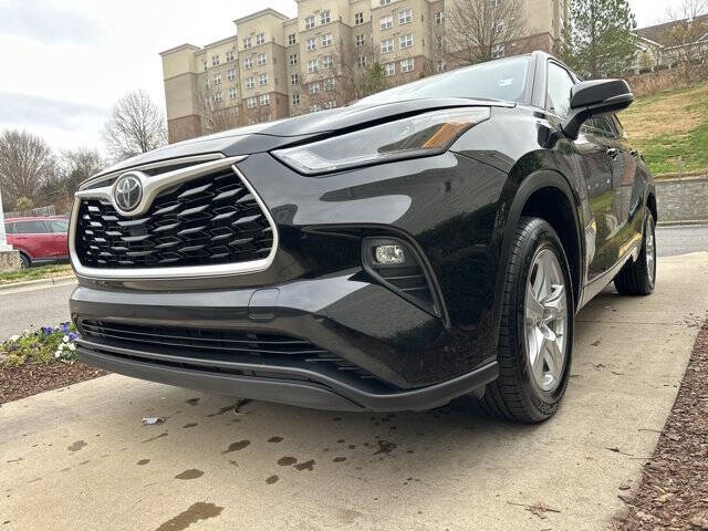 2022 Toyota Highlander LE