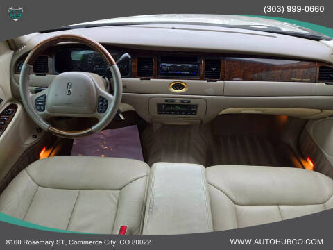 2000 Lincoln Town Car