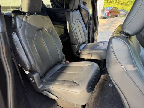 2020 Chrysler Pacifica Touring L 35th Anniversary