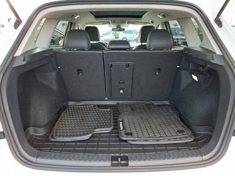 2024 Volkswagen Taos SEL 4Motion