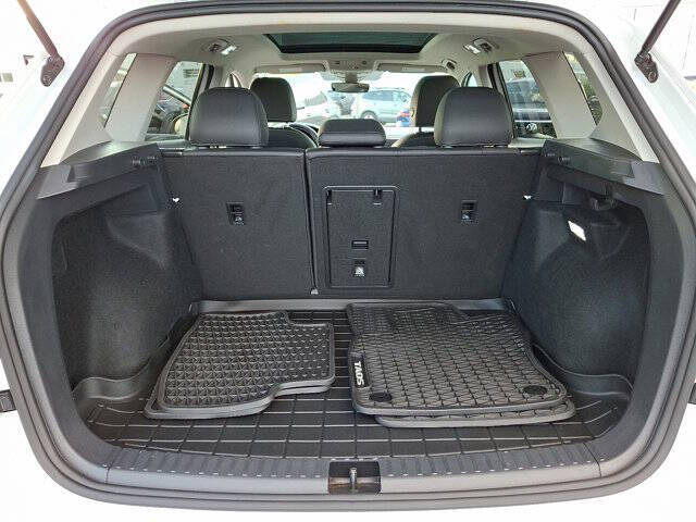 2024 Volkswagen Taos SEL 4Motion