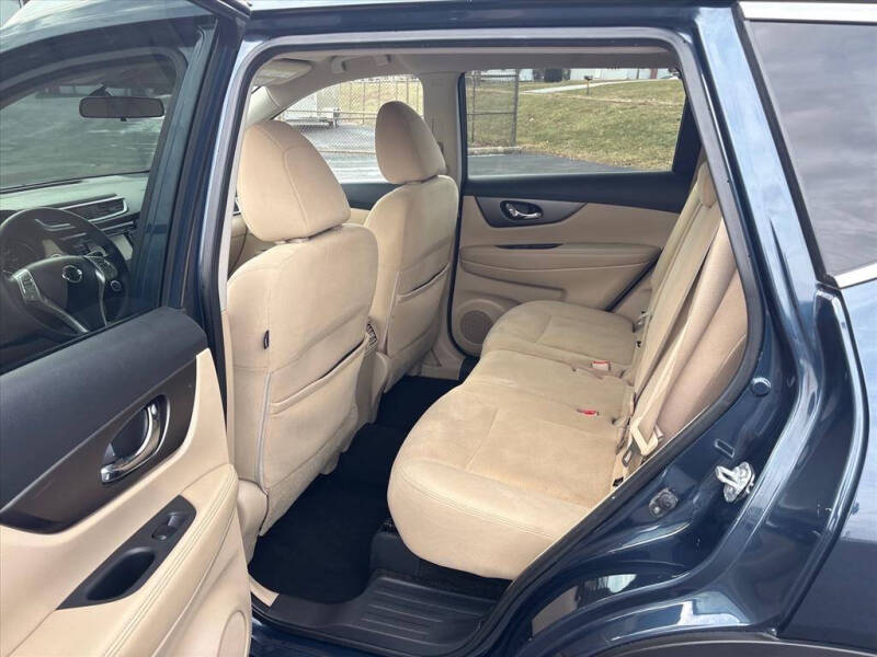 2016 Nissan Rogue SV