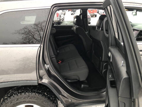 2019 Jeep Grand Cherokee Laredo E