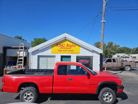 1997 Dodge Dakota for sale at ABC AUTO CLINIC CHUBBUCK in Chubbuck ID