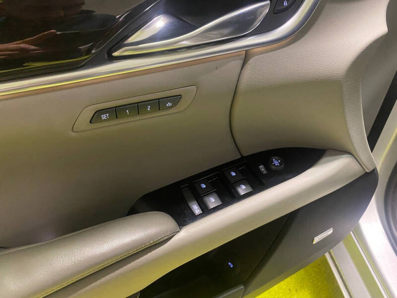 2013 Cadillac XTS Premium Collection