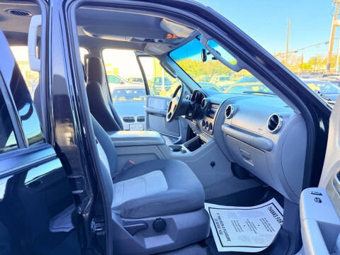 2005 Ford Expedition XLT