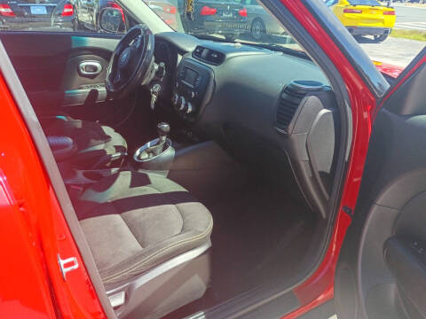 2016 Kia Soul +