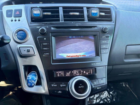 2012 Toyota Prius v Five