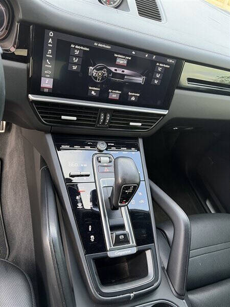 2020 Porsche Cayenne S Coupe