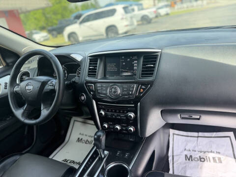 2020 Nissan Pathfinder SL