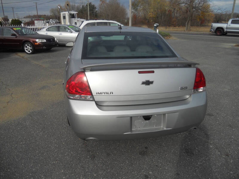 2006 Chevrolet Impala SS photo 13