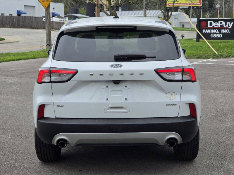 2022 Ford Escape SE