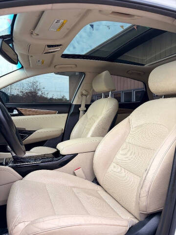 2017 Kia Cadenza Premium