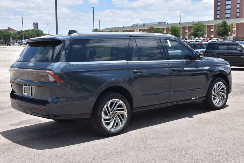 2026 Lincoln Navigator L Reserve