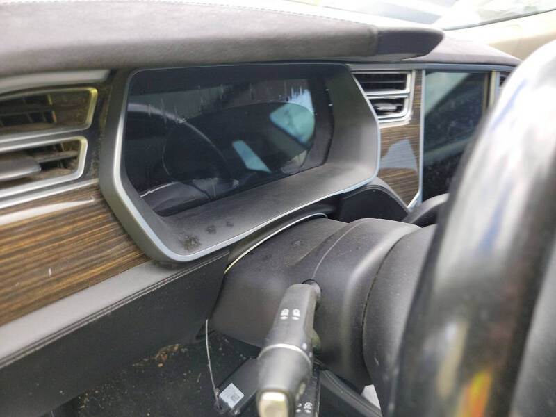 2015 Tesla Model S P85D