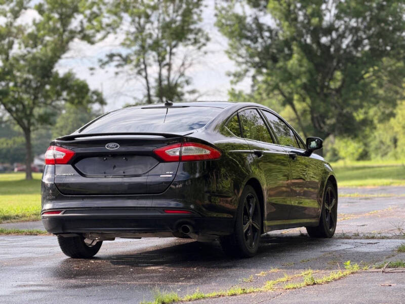 2016 Ford Fusion SE