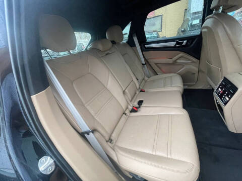 2023 Porsche Cayenne