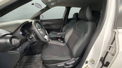 2019 Nissan Kicks S