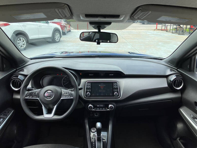 2020 Nissan Kicks SV