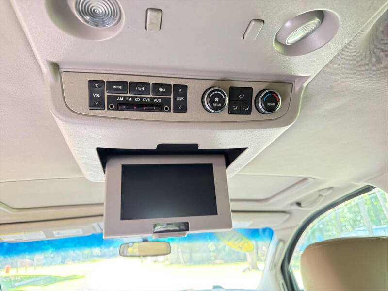 2012 Nissan Armada Platinum