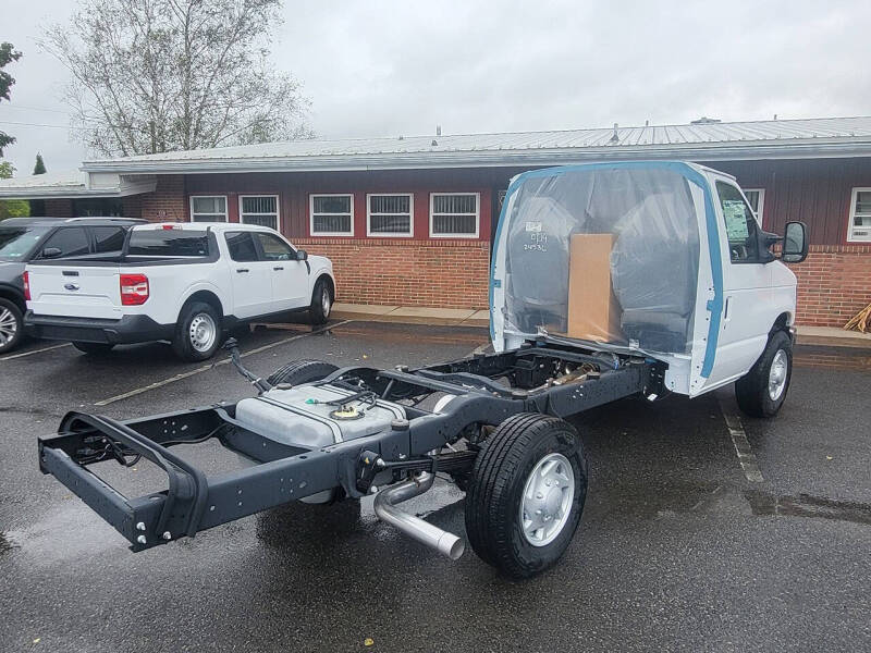 2025 Ford E-Series E-350 SD