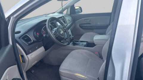 2016 Kia Sedona L