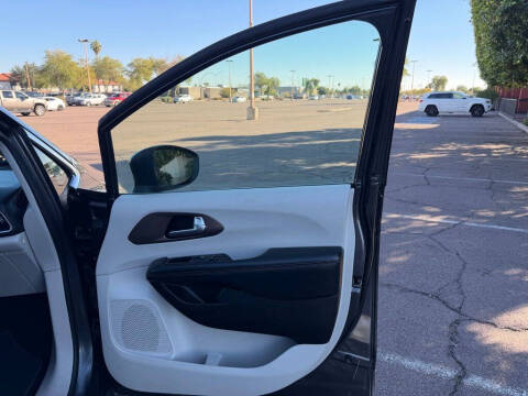 2019 Chrysler Pacifica LX