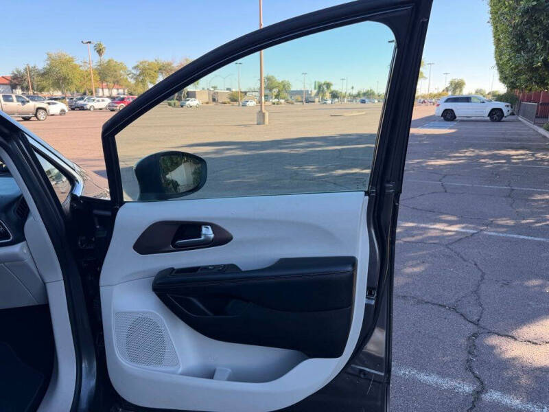 2019 Chrysler Pacifica LX