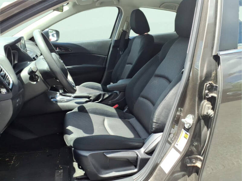 2016 Mazda MAZDA3 i Sport