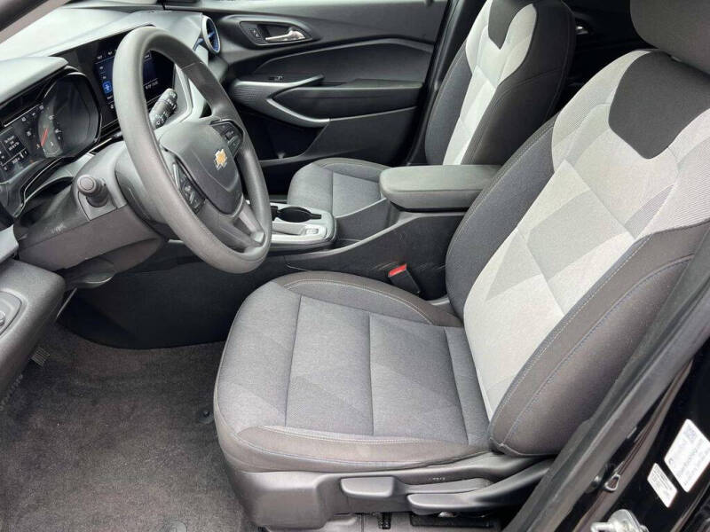 2025 Chevrolet Trax LS