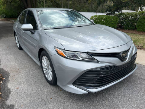 2019 Toyota Camry for sale at D & R Auto Brokers in Ridgeland SC