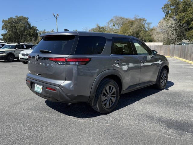 2022 Nissan Pathfinder S