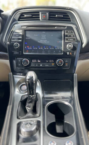 2017 Nissan Maxima Platinum