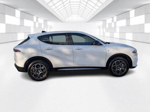 2024 Alfa Romeo Tonale Hybrid Ti