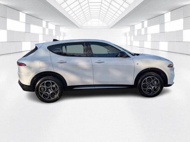2024 Alfa Romeo Tonale Hybrid Ti