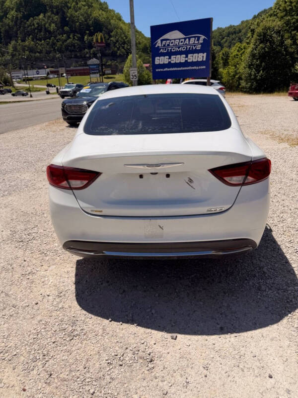 2016 Chrysler 200 Limited