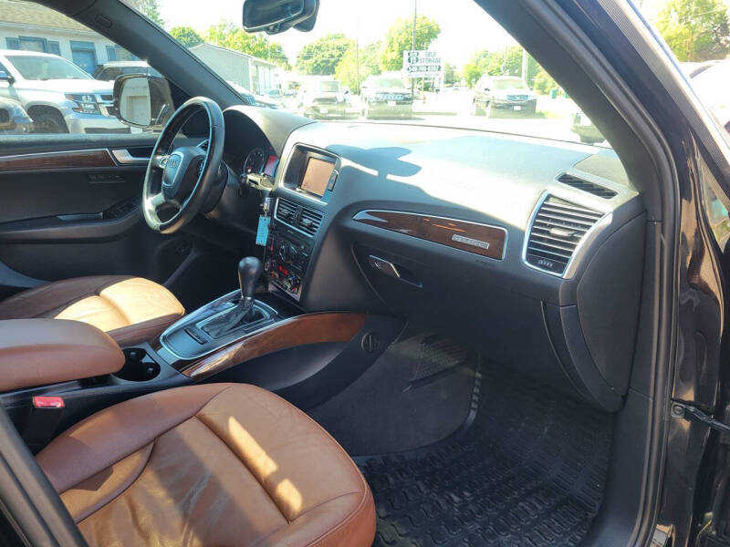 2011 Audi Q5 2.0T quattro Premium Plus