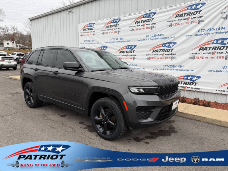 2023 Jeep Grand Cherokee Altitude's photo