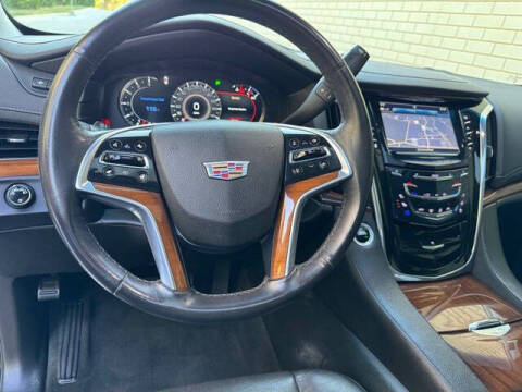 2017 Cadillac Escalade Luxury